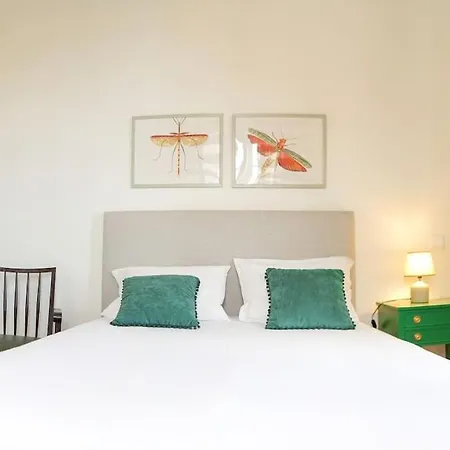 Renovated Traditional House W 3br & Outdoor Space 빌라 푼샬