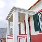 Villa Renovated Traditional House W 3br & Outdoor Space