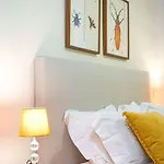 Renovated Traditional House W 3br & Outdoor Space Funchal