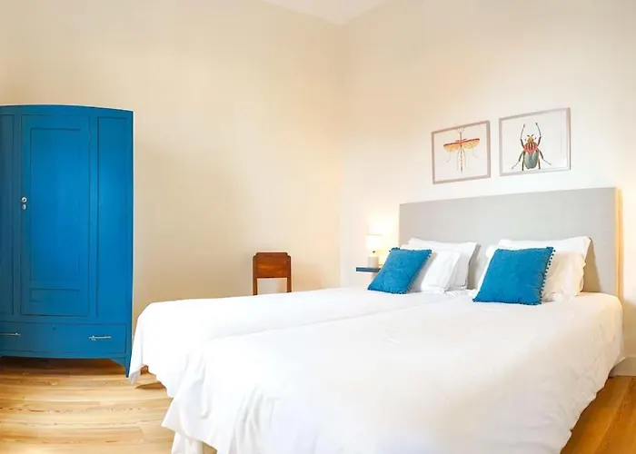 Villa Renovated Traditional House W 3br & Outdoor Space *