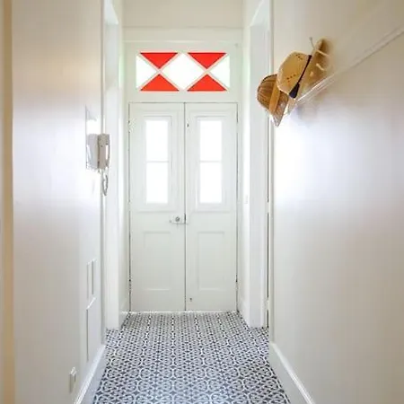 Villa Renovated Traditional House W 3br & Outdoor Space *