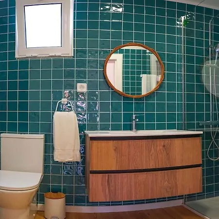 Renovated Traditional House W 3br & Outdoor Space * Funchal (Madeira)