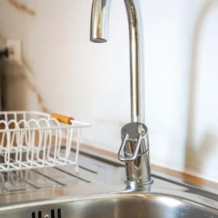 Renovated Traditional House W 3br & Outdoor Space * Фуншал