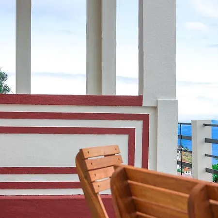 Renovated Traditional House W 3br & Outdoor Space * Funchal (Madeira)