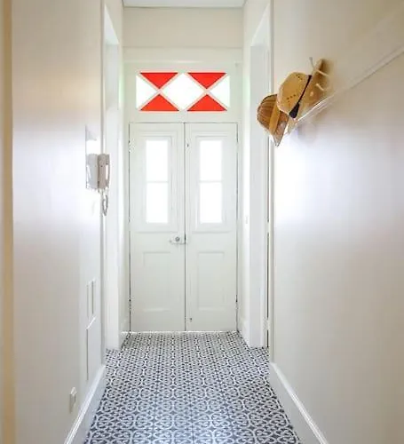 Βίλα Renovated Traditional House W 3br & Outdoor Space *