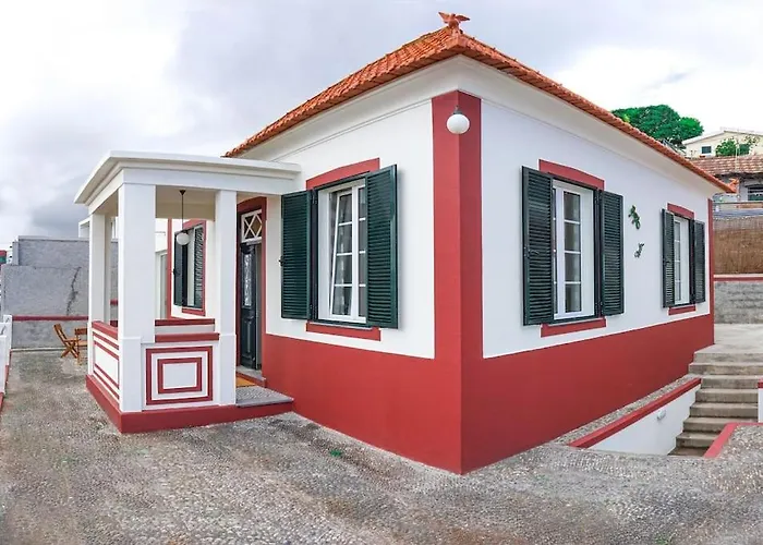 Βίλα Renovated Traditional House W 3br & Outdoor Space *