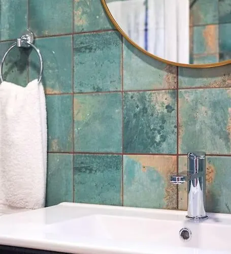 Renovated Traditional House W 3br & Outdoor Space Φουνκάλ