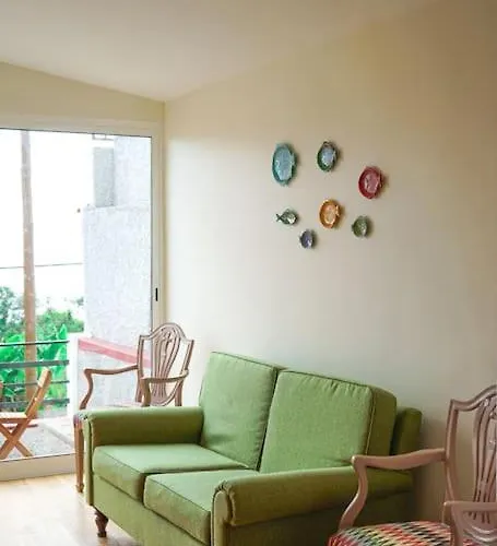 Renovated Traditional House W 3br & Outdoor Space Φουνκάλ
