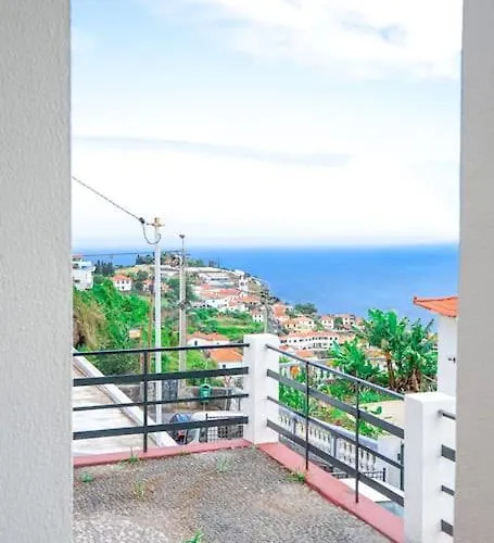 Renovated Traditional House W 3br & Outdoor Space Φουνκάλ